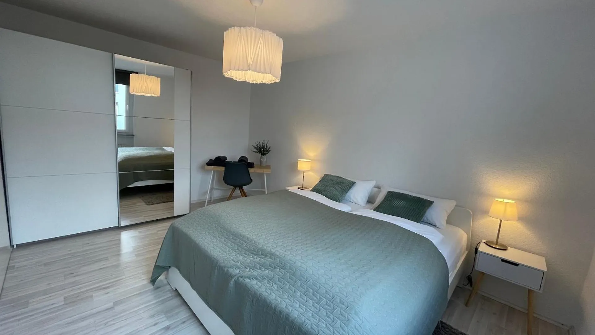 Cosy Und Am Puls Von Hannover Appartamento